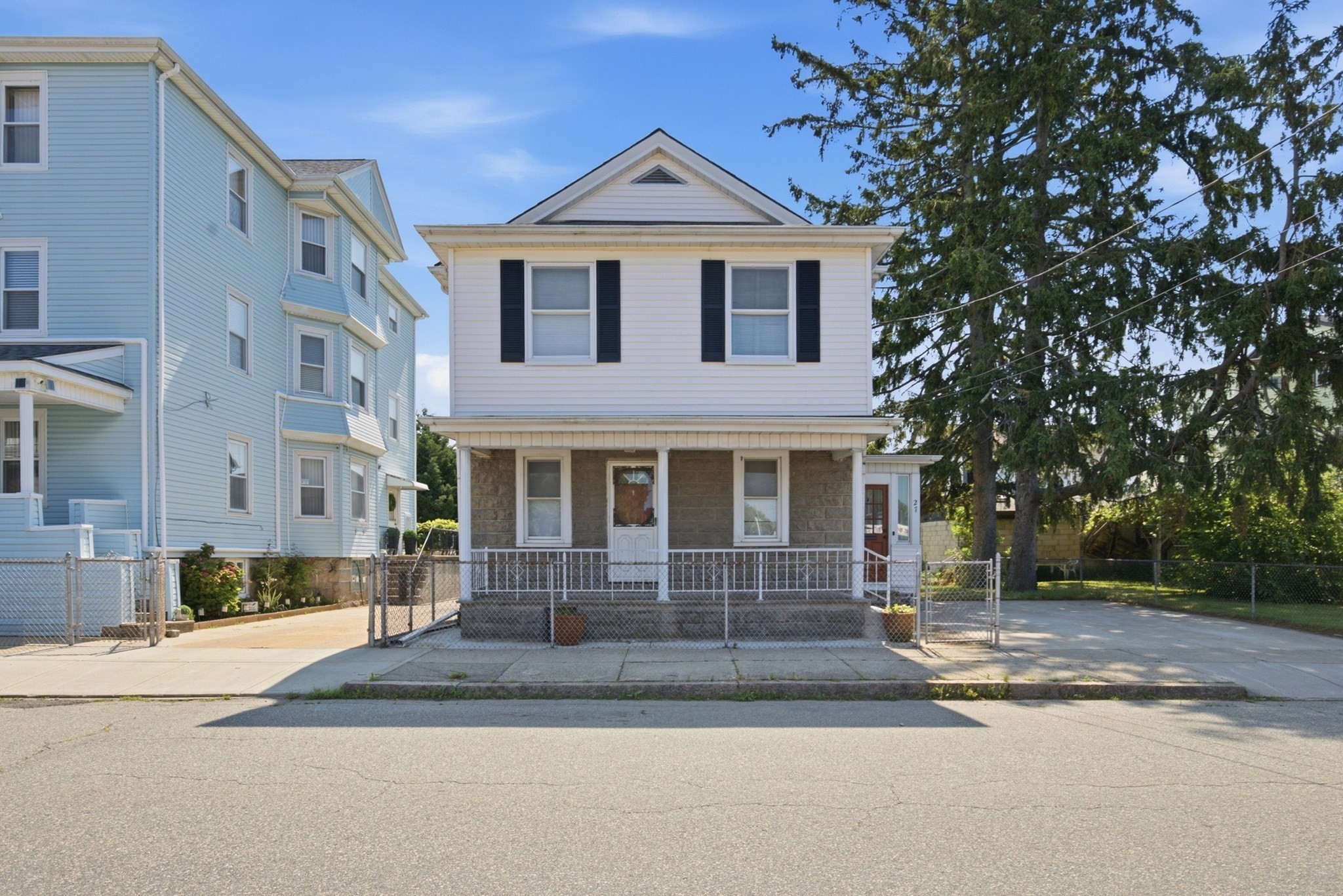 27 Johnson St Property Photo 2