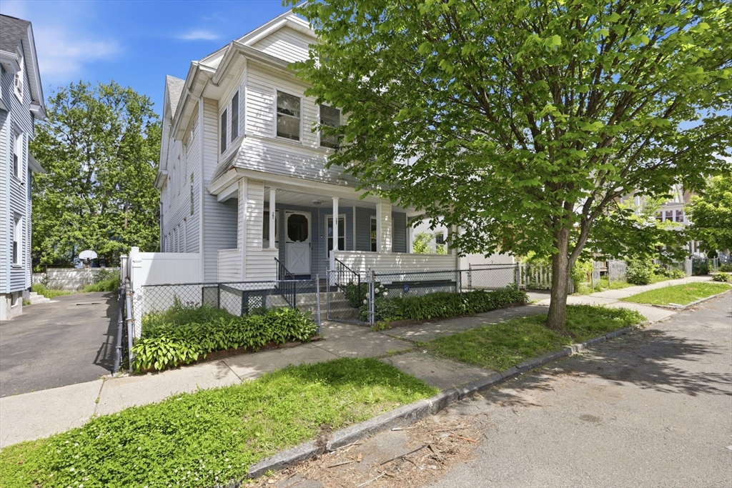 181-183 Northampton Ave Property Photo 1