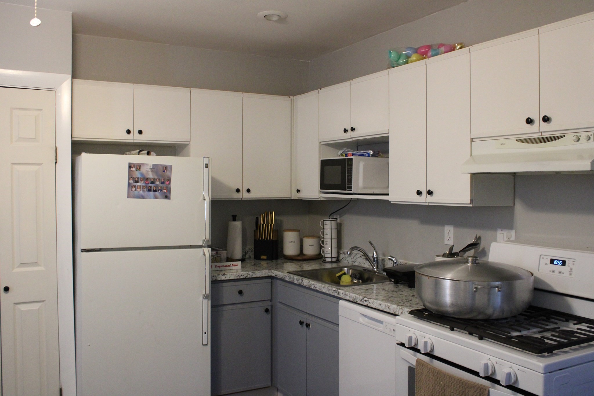 644 Pine Street Property Photo 5