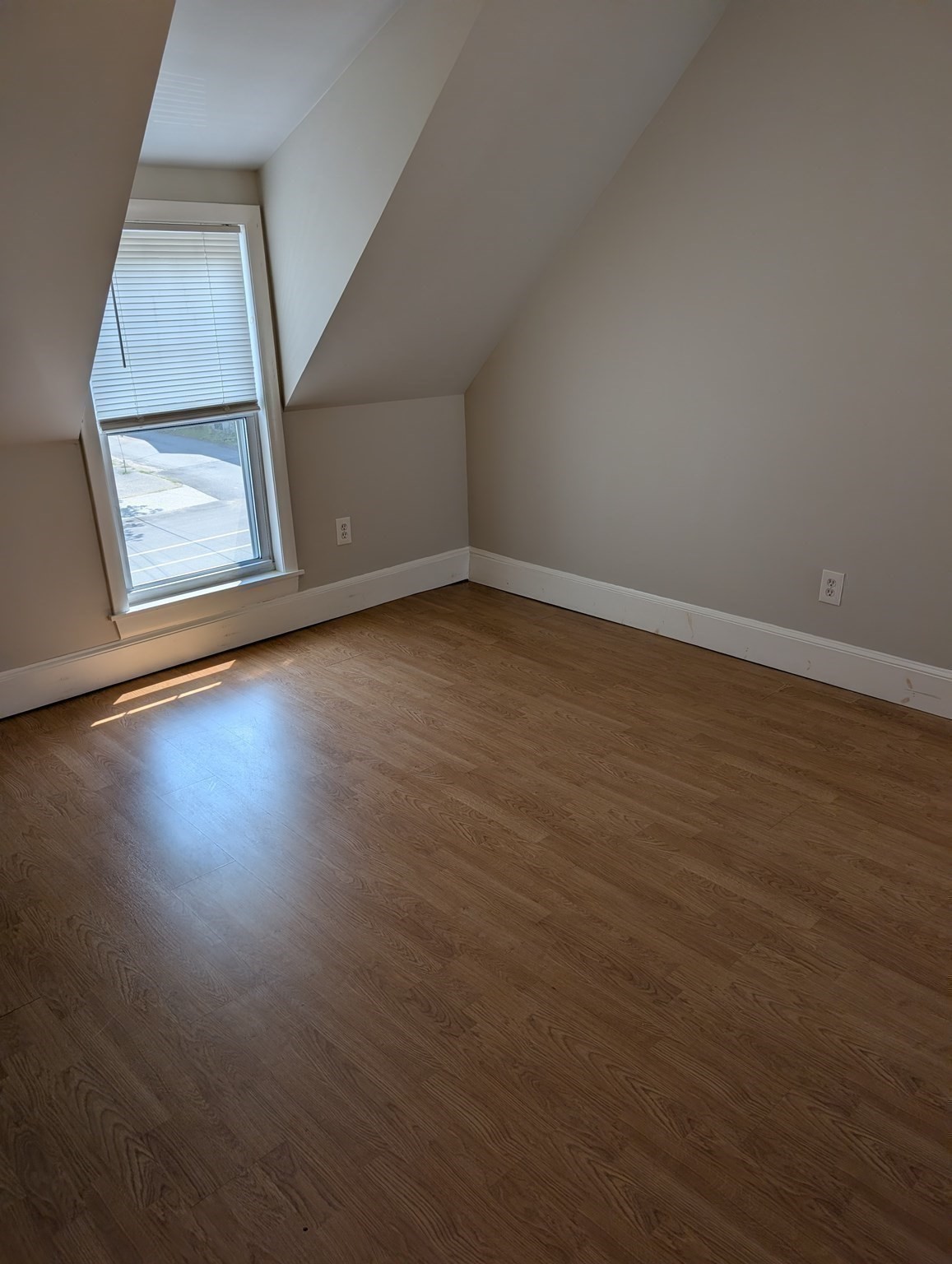 644 Pine Street Property Photo 22