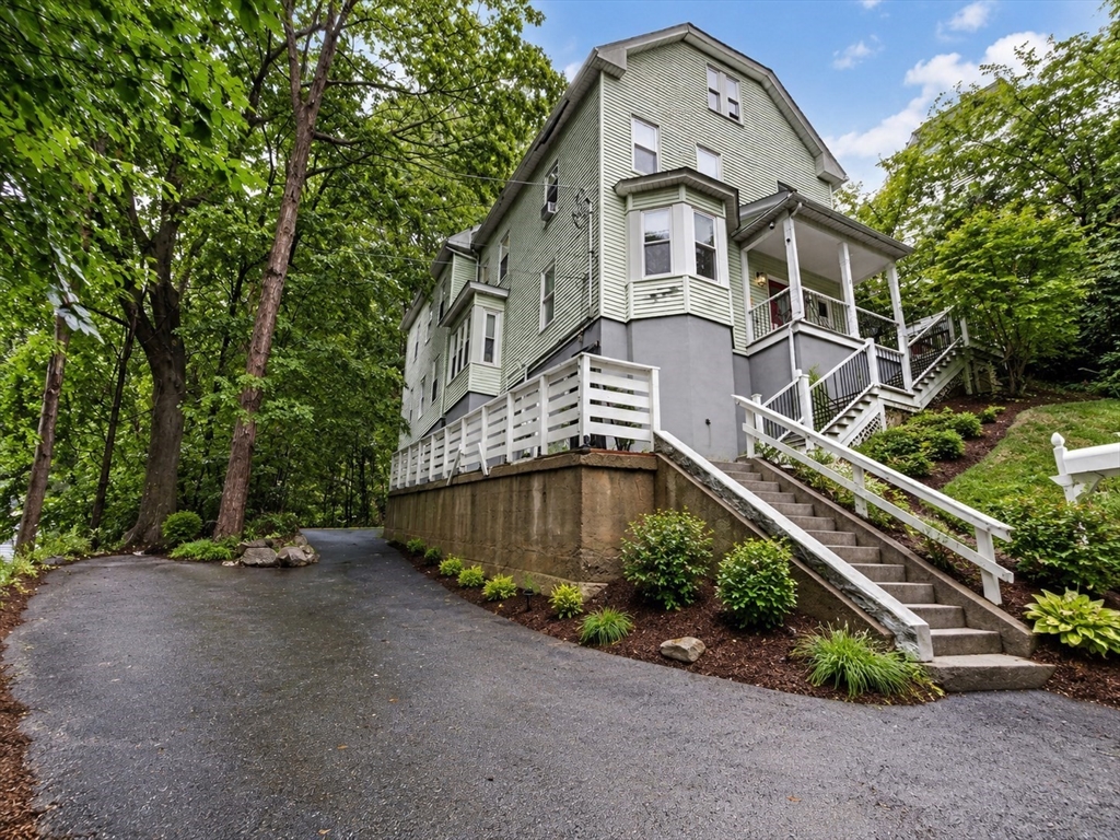 8 Jay St Property Photo 1