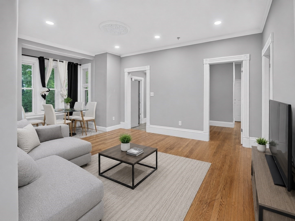 8 Jay St Property Photo 3