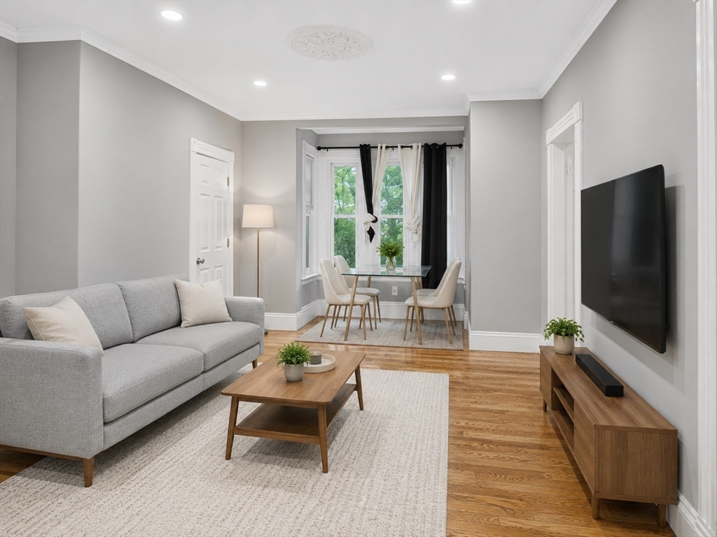 8 Jay St Property Photo 4
