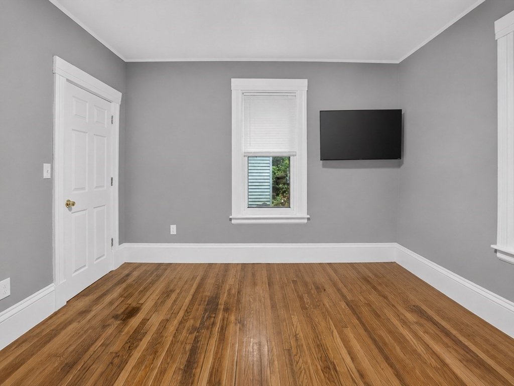 8 Jay St Property Photo 9