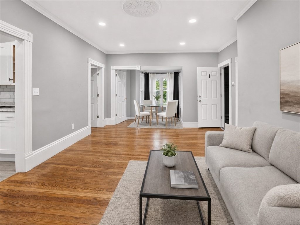 8 Jay St Property Photo 11