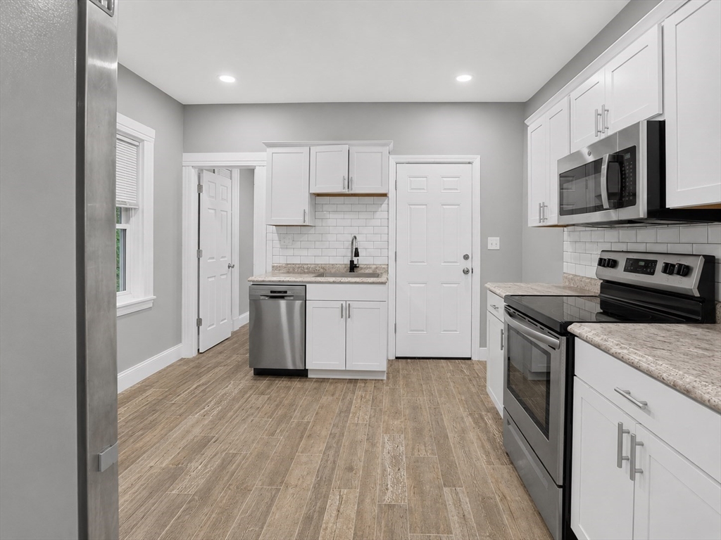 8 Jay St Property Photo 13