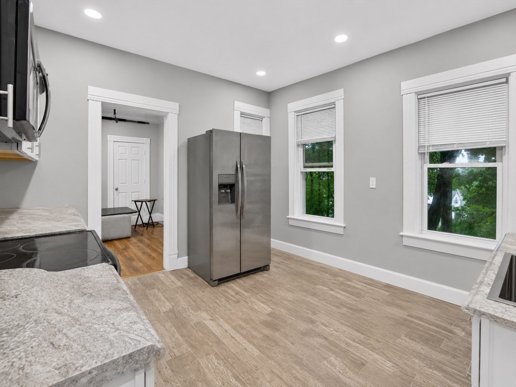 8 Jay St Property Photo 14