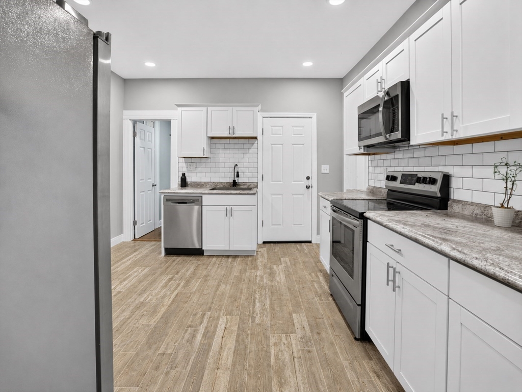 8 Jay St Property Photo 15
