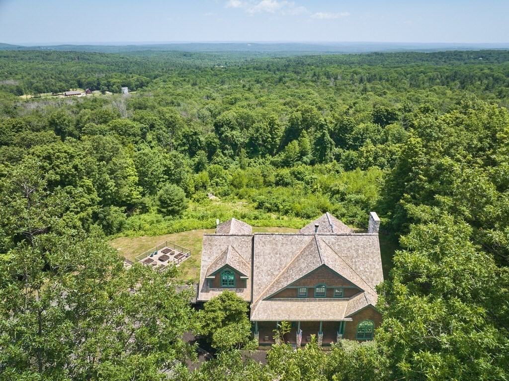 150 Mountain Rd Property Photo 4
