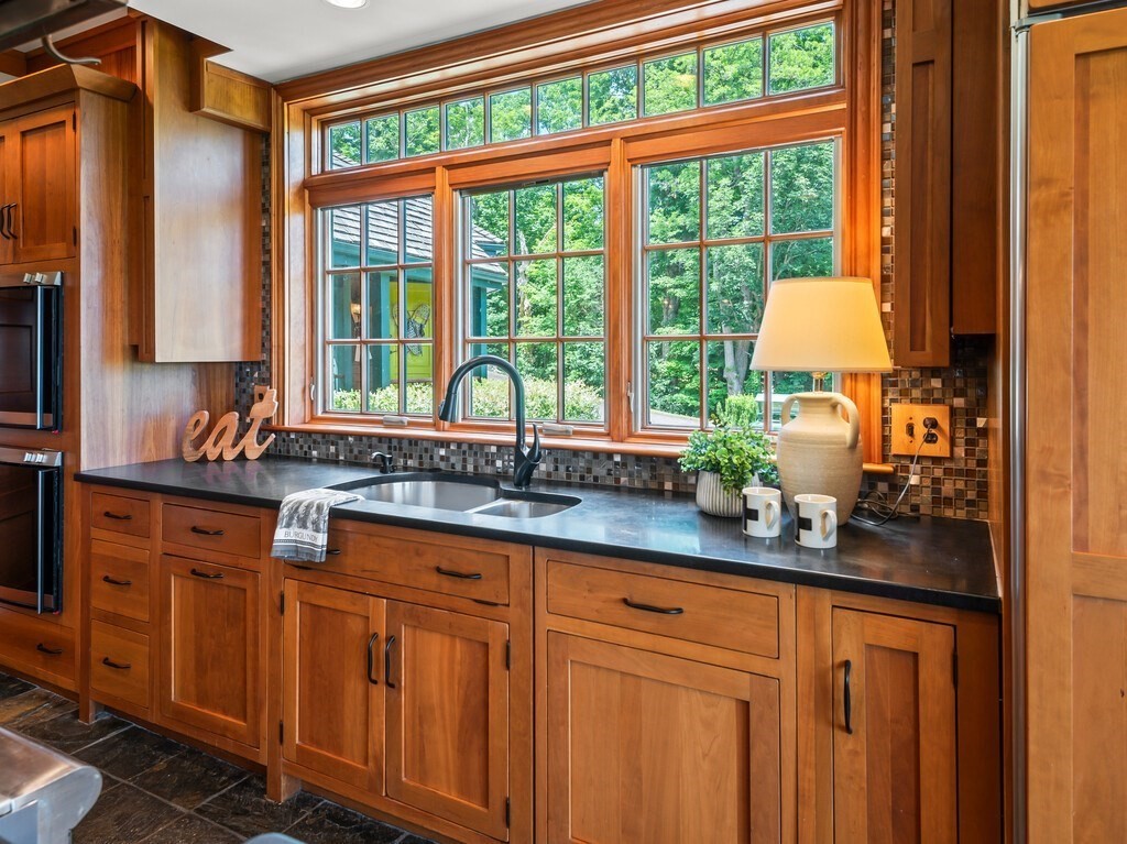 150 Mountain Rd Property Photo 14