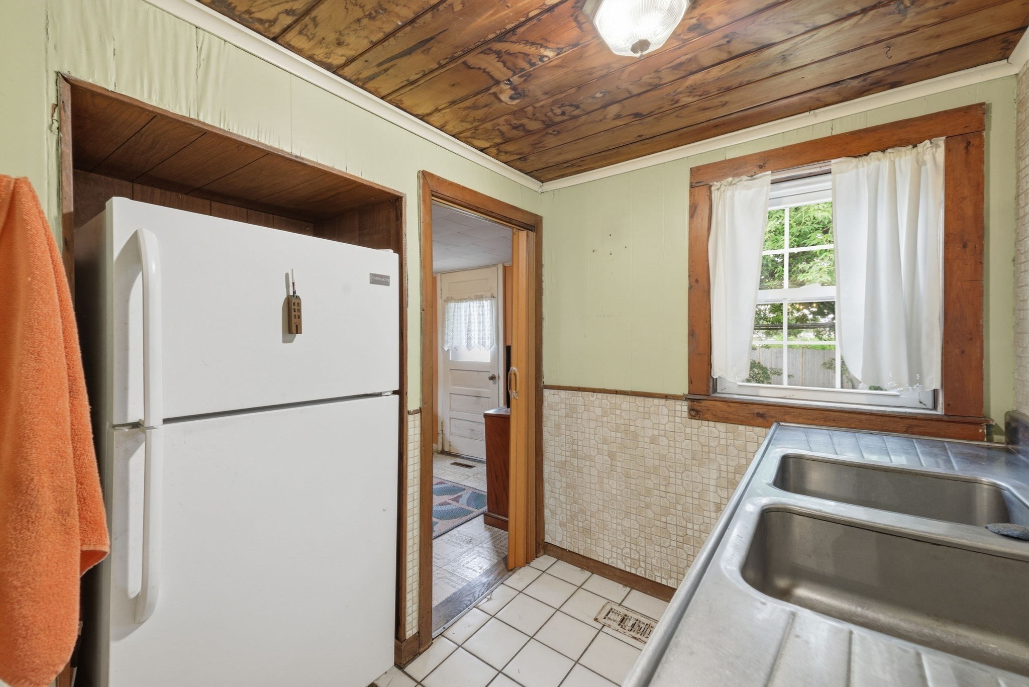 68 Chestnut St. Property Photo 17