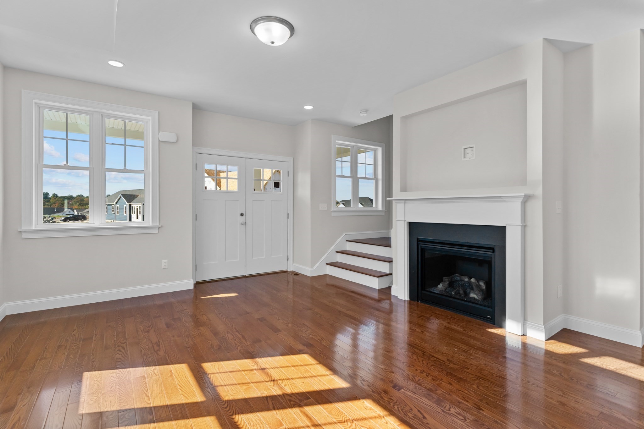 0-4 Hunter Circle Property Photo 3