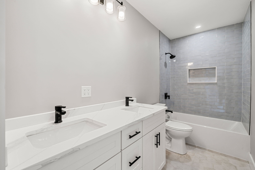 1088 Saratoga St # 4 Property Photo 15