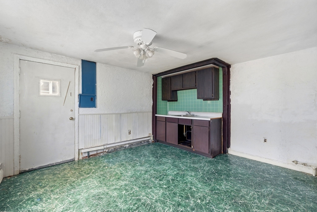 105 Oakwood Ave Property Photo 6