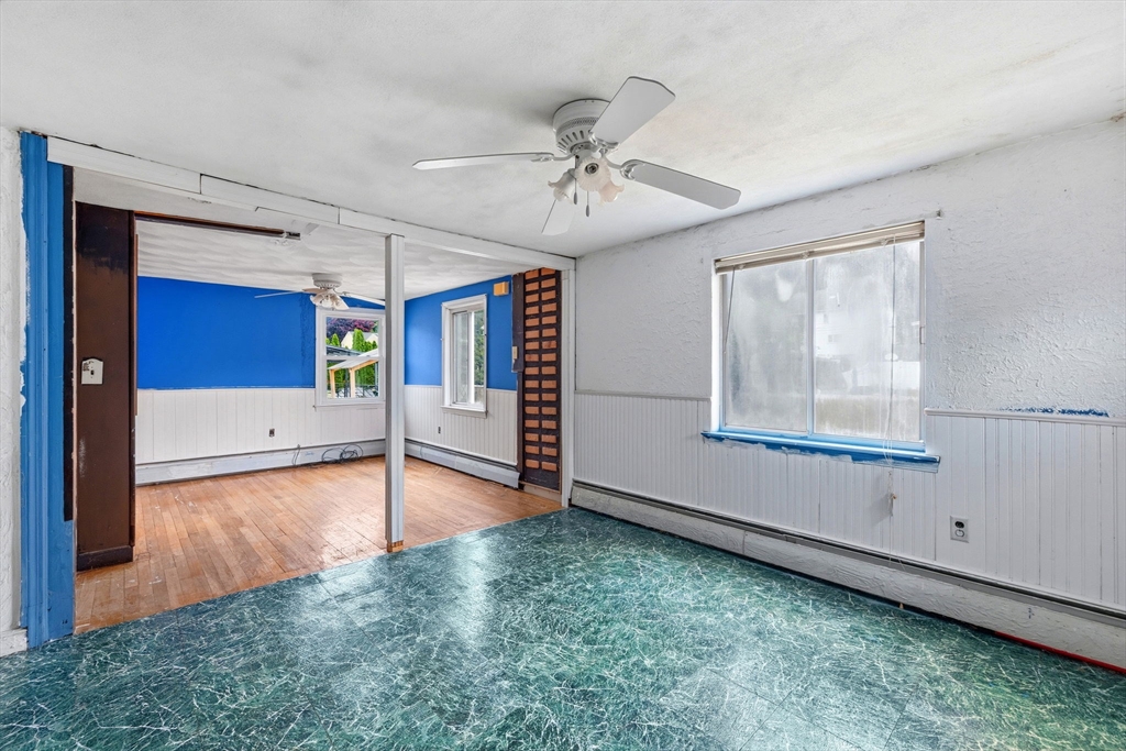 105 Oakwood Ave Property Photo 8