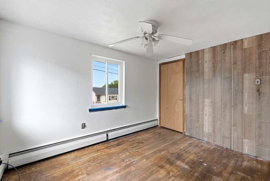 105 Oakwood Ave Property Photo 3