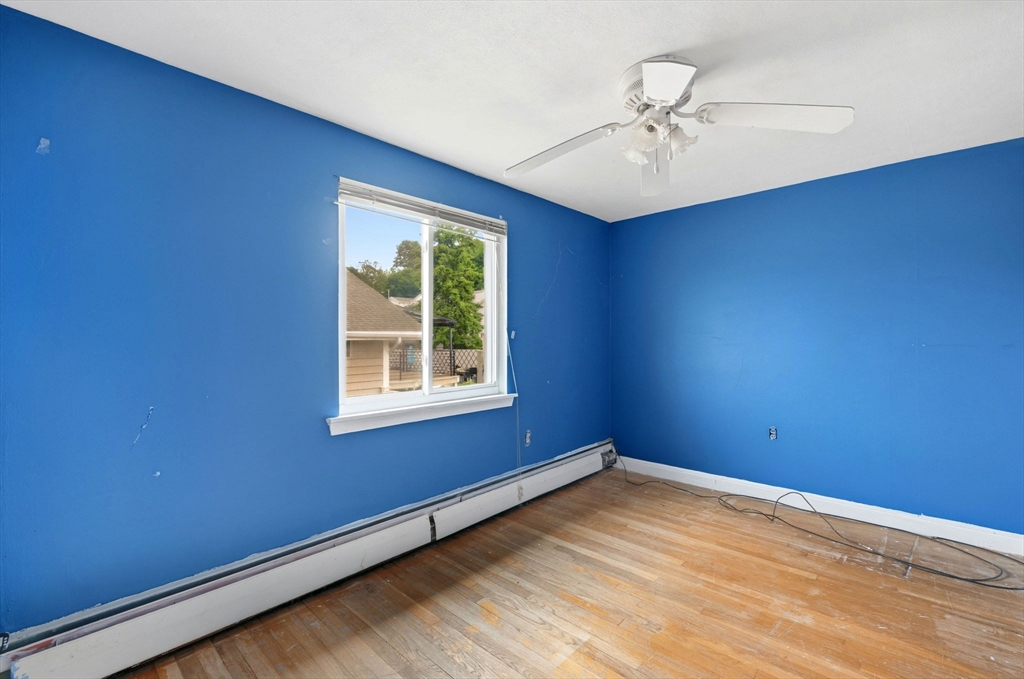 105 Oakwood Ave Property Photo 4