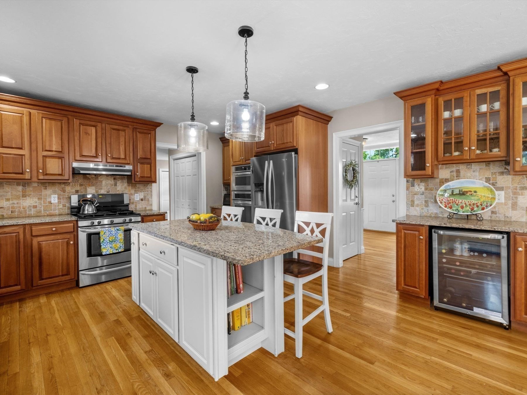 6 Warburton Lane Property Photo 12