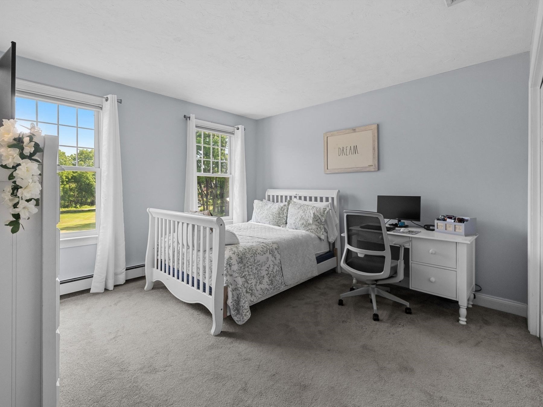 6 Warburton Lane Property Photo 22