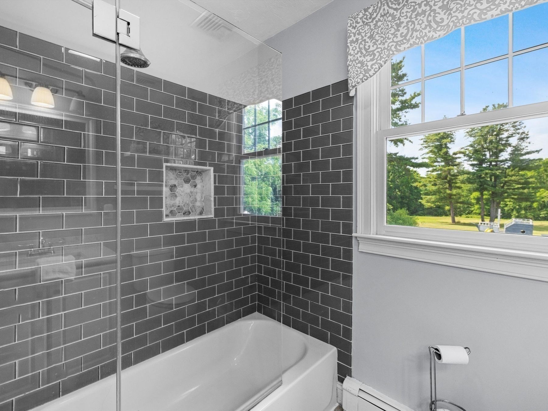 6 Warburton Lane Property Photo 27