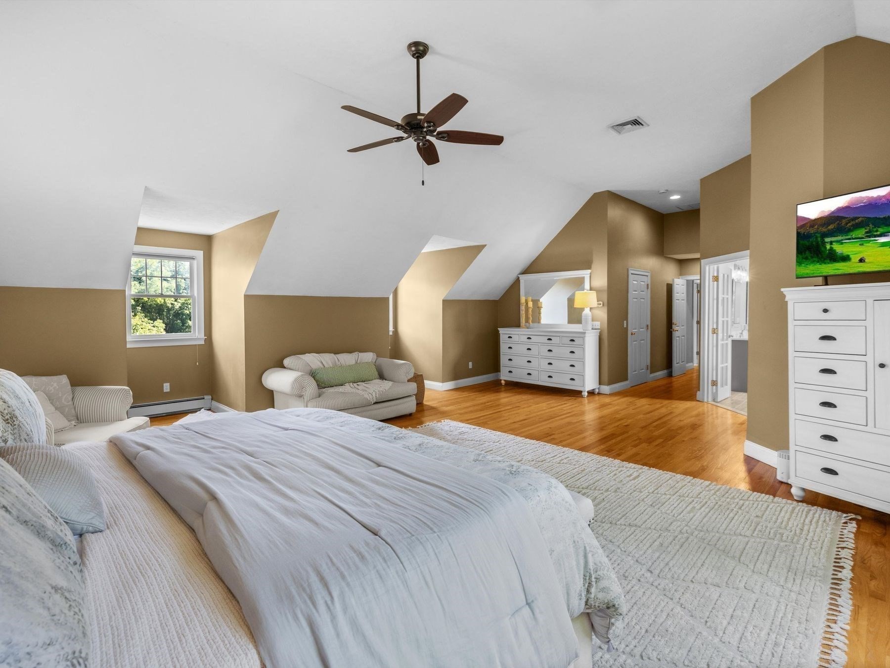 6 Warburton Lane Property Photo 32