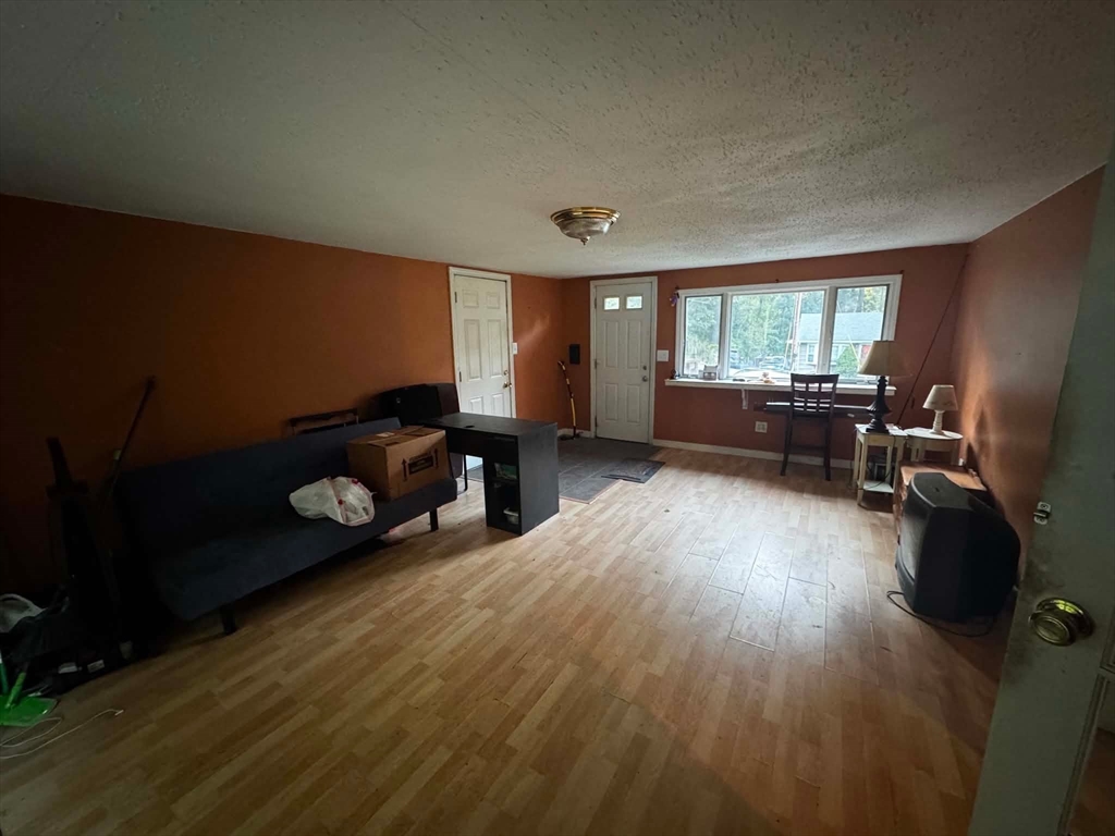 76 Rosewood Avenue Property Photo 2