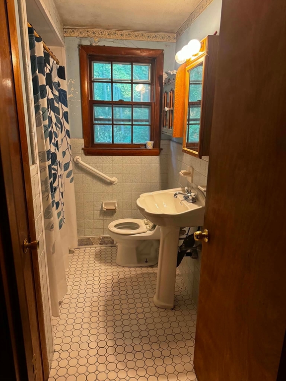 76 Rosewood Avenue Property Photo 12