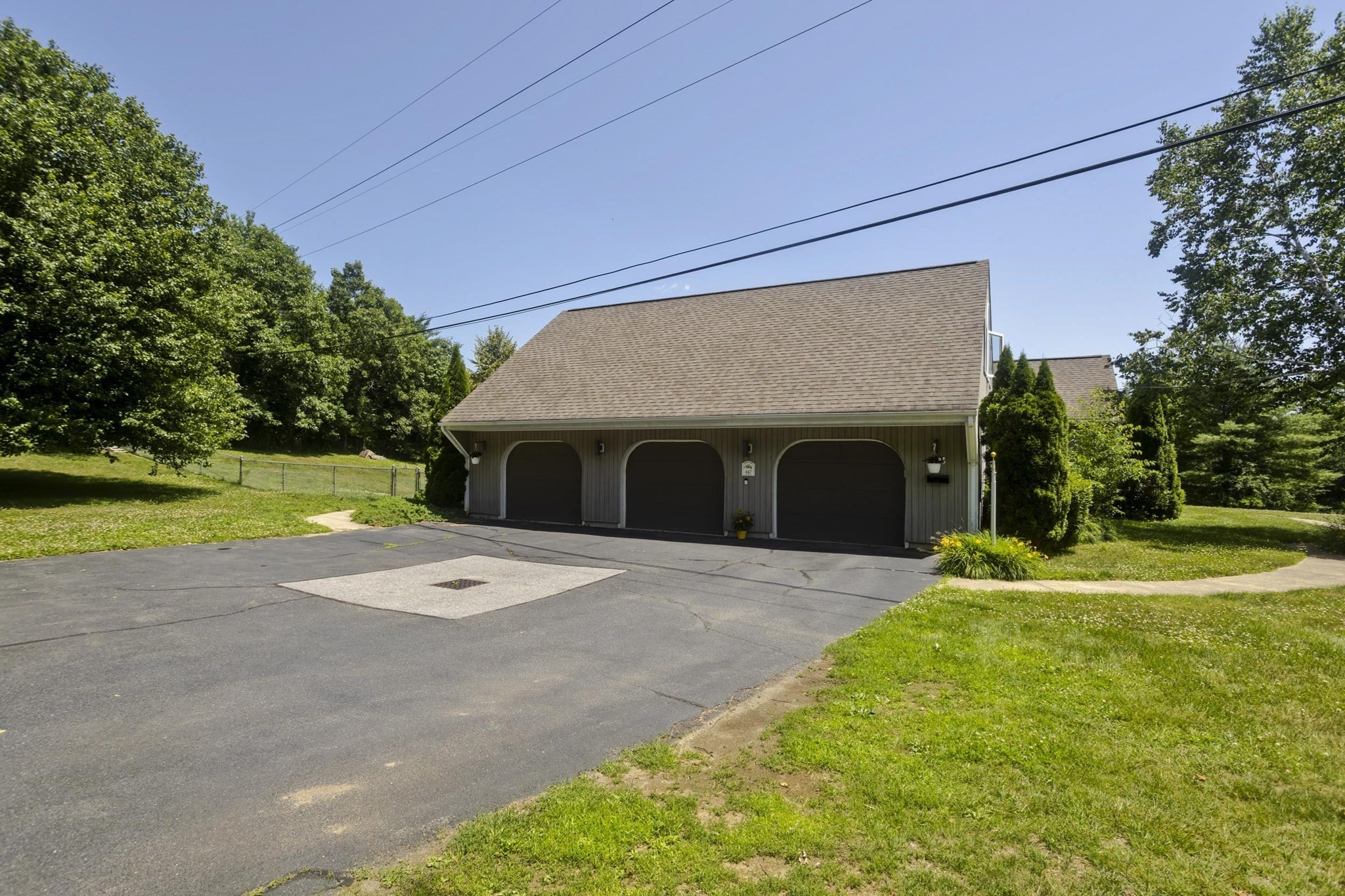 447 Loring Rd Property Photo 3