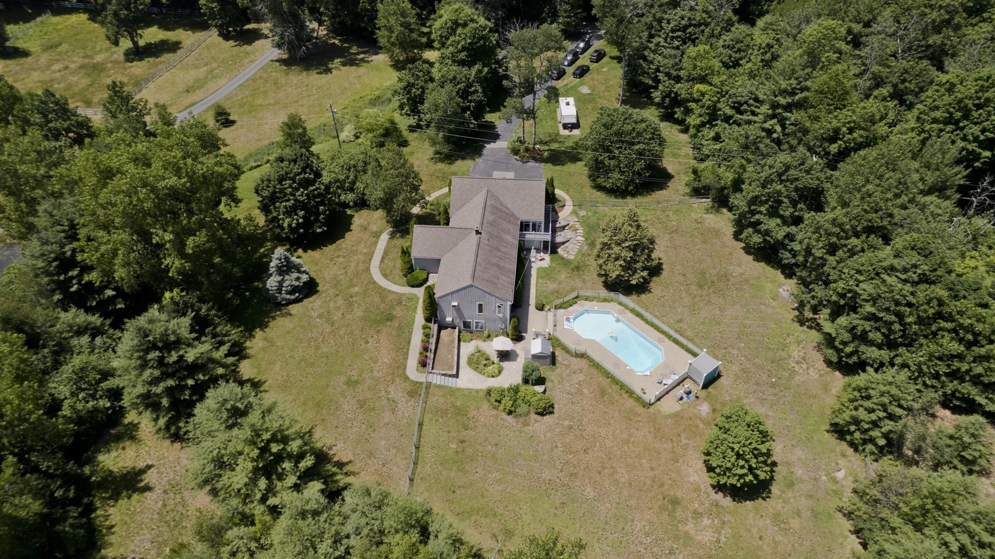 447 Loring Rd Property Photo 4