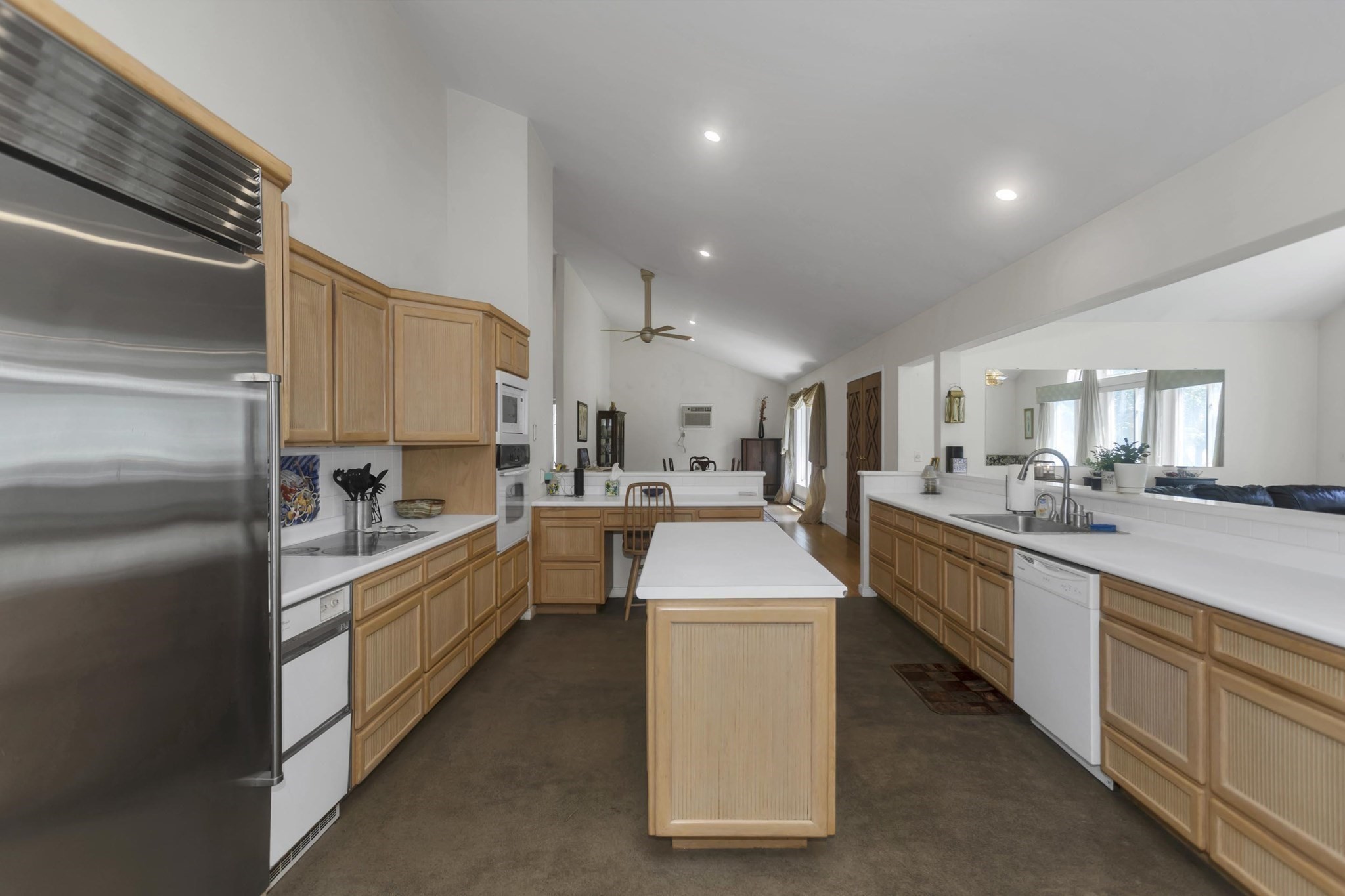 447 Loring Rd Property Photo 8
