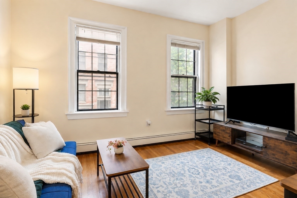 28 Phillips St # A Property Photo 3