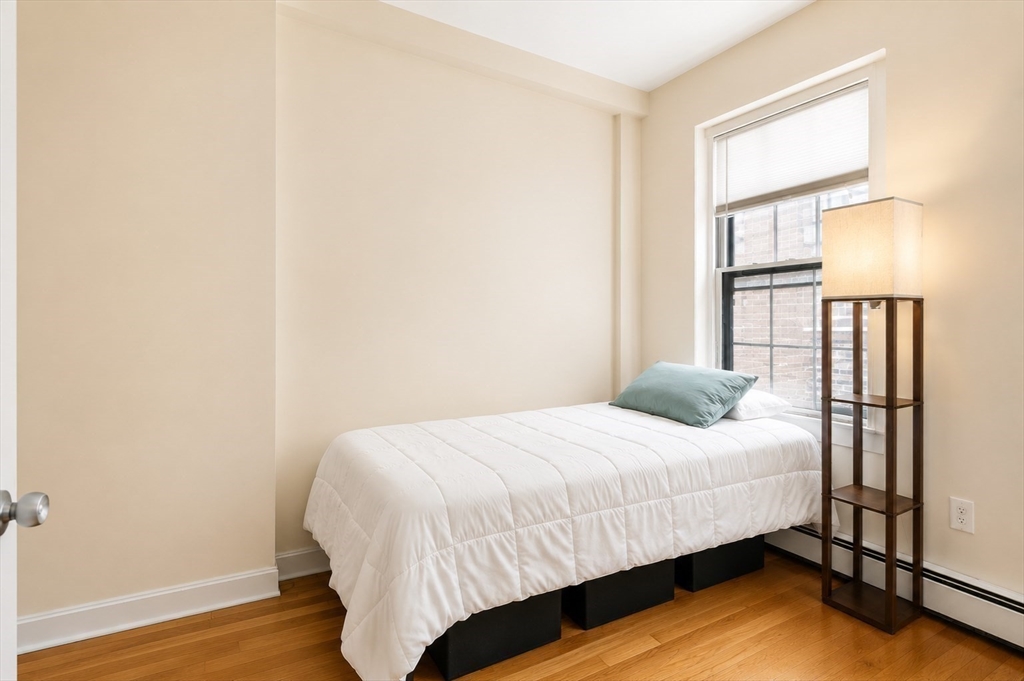28 Phillips St # A Property Photo 10