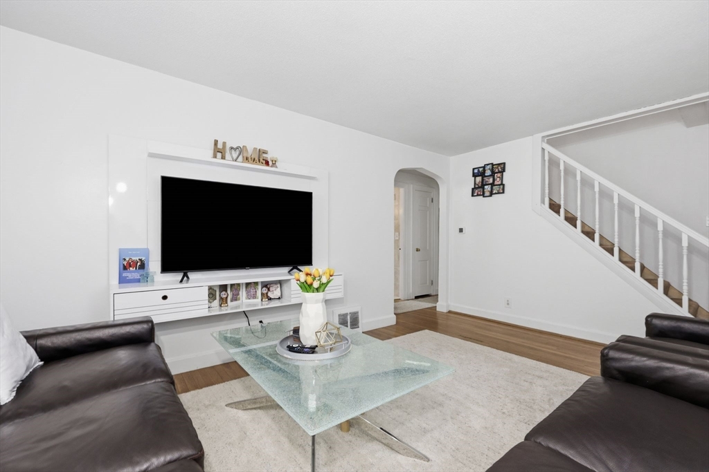 63 Fordham St Property Photo 5