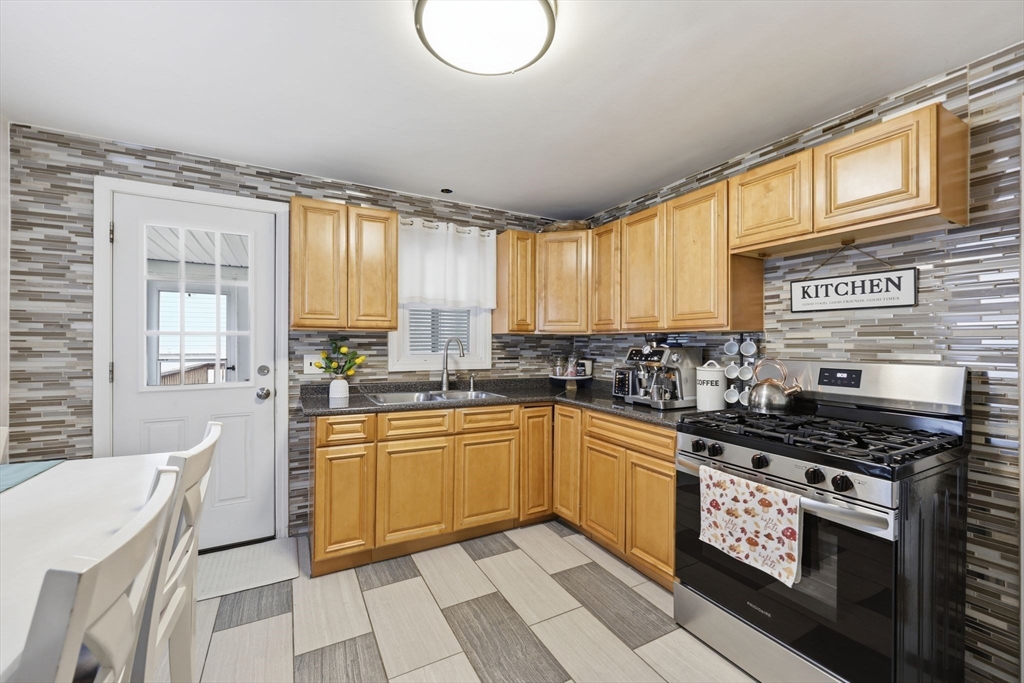 63 Fordham St Property Photo 9