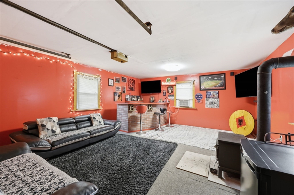 63 Fordham St Property Photo 27