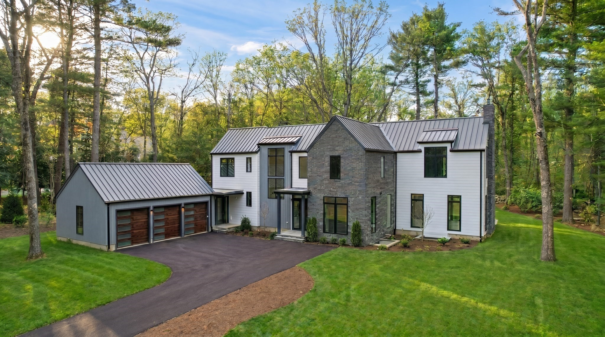 5 Deer Path Lane Property Photo 2
