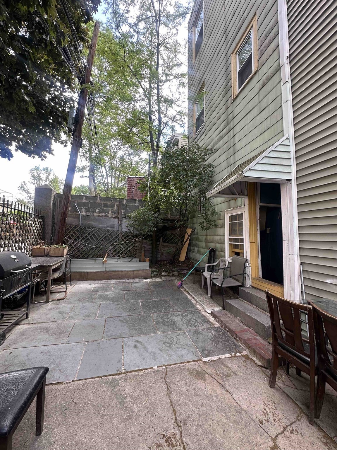 74 Trenton St Property Photo 3