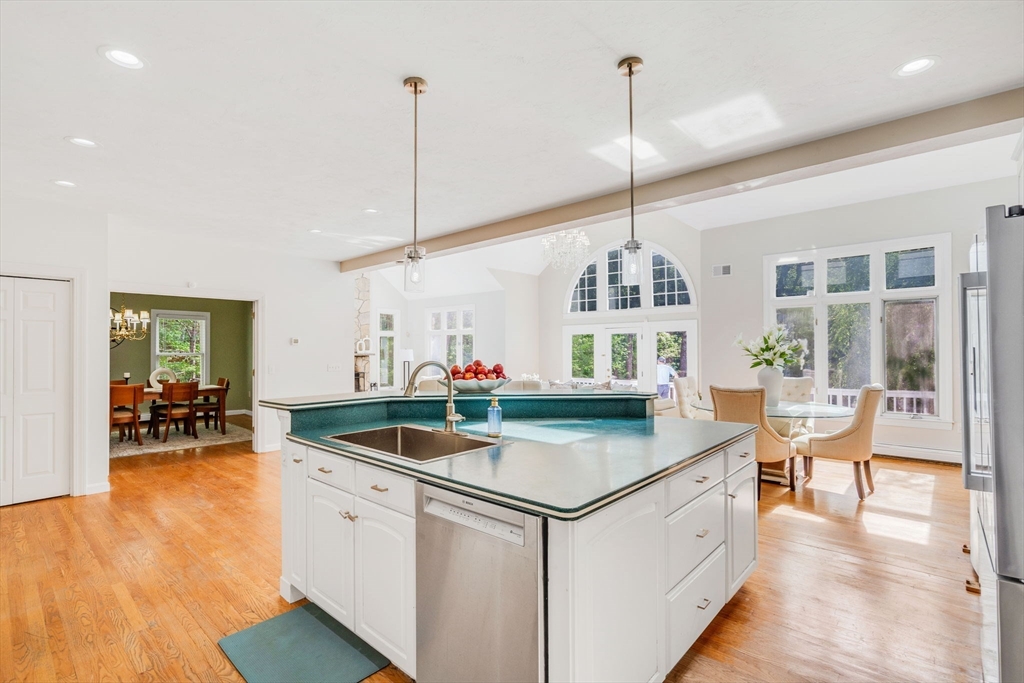 153 Walpole St Property Photo 8