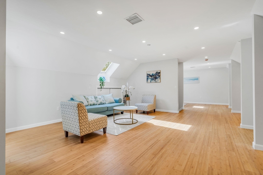 153 Walpole St Property Photo 26
