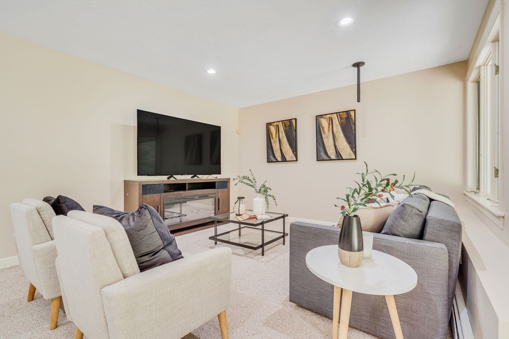 153 Walpole St Property Photo 30