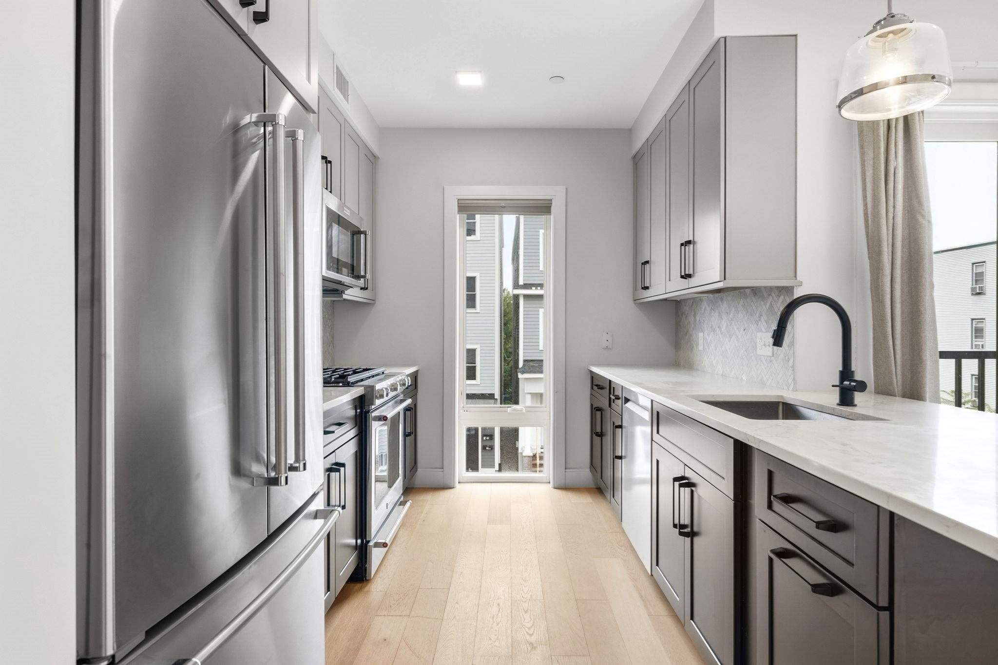 287 Maverick St # U202 Property Photo 7