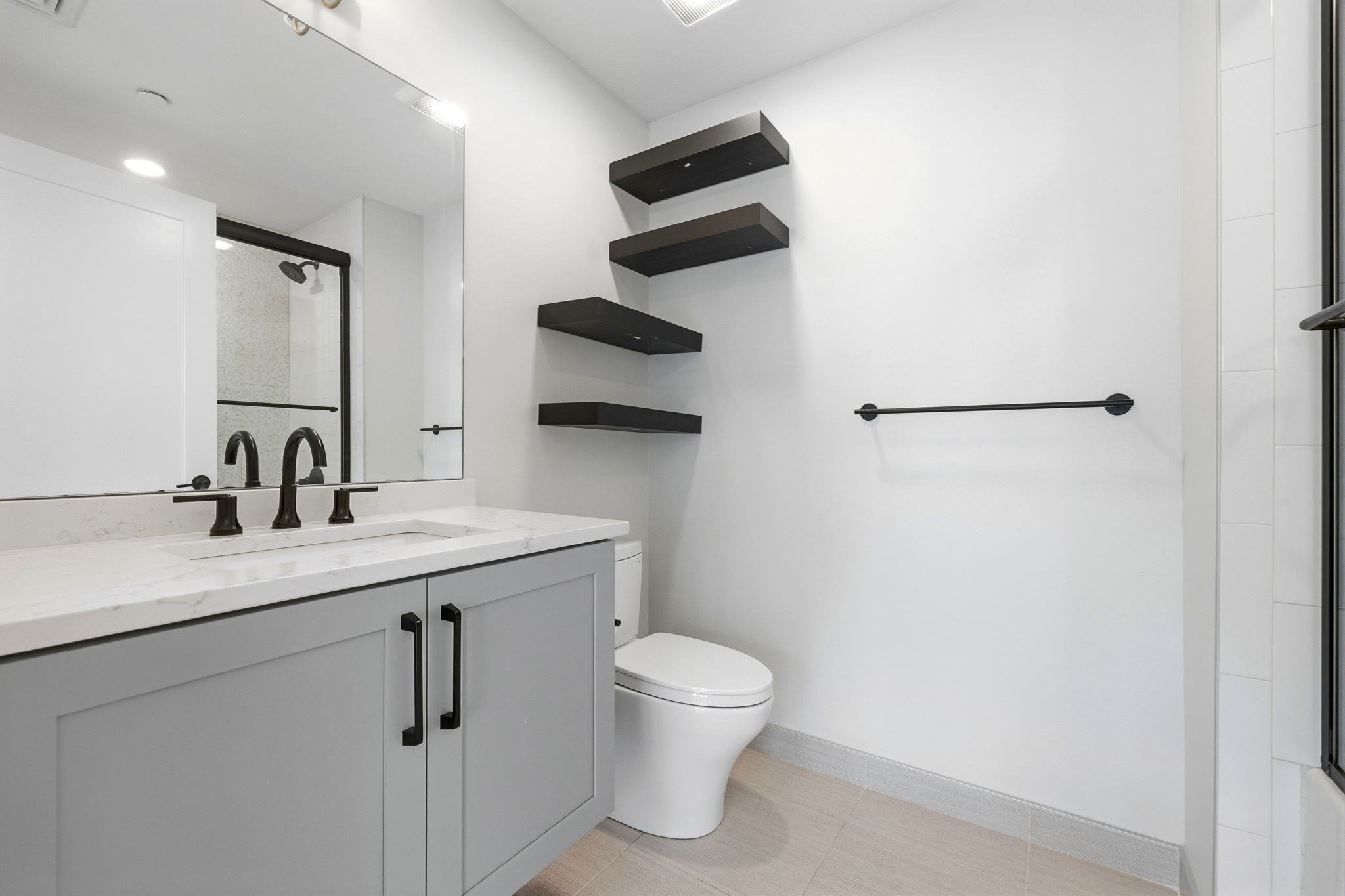 287 Maverick St # U202 Property Photo 10