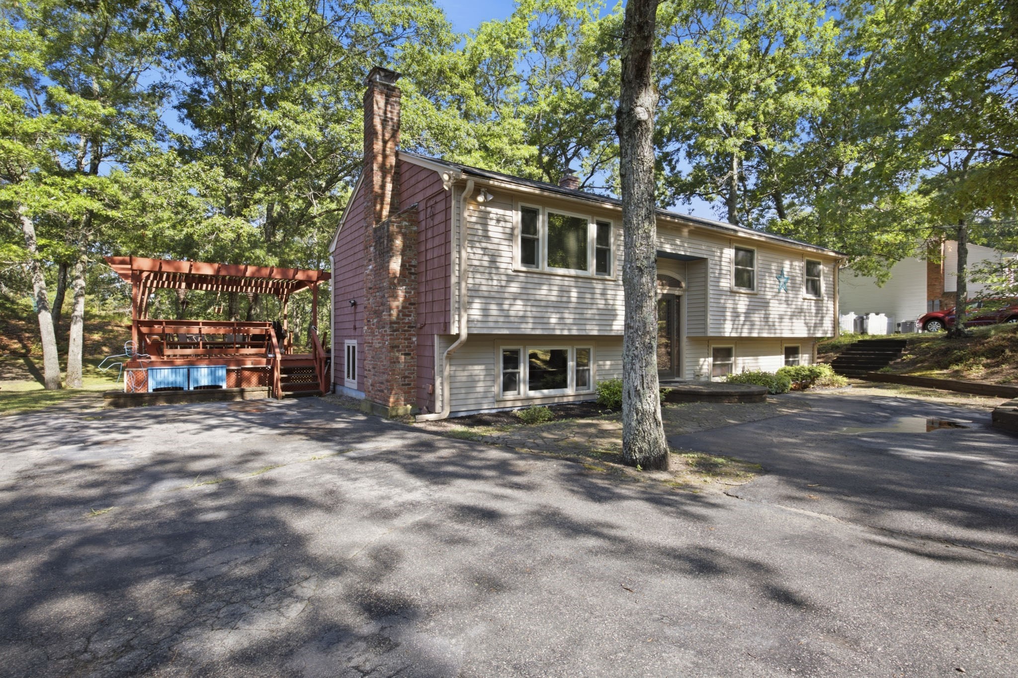 111 Rocky Pond Rd Property Photo 2