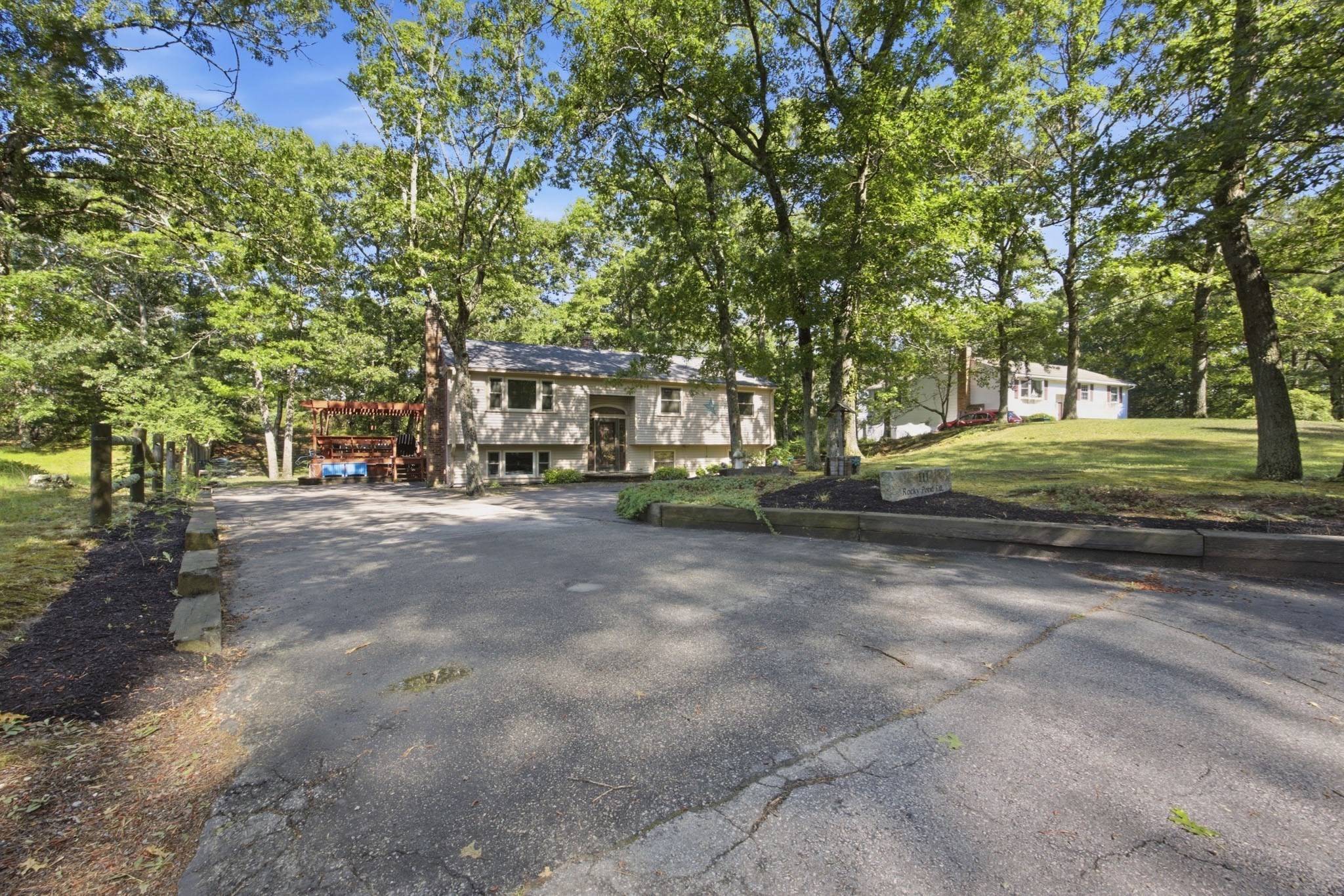 111 Rocky Pond Rd Property Photo 6