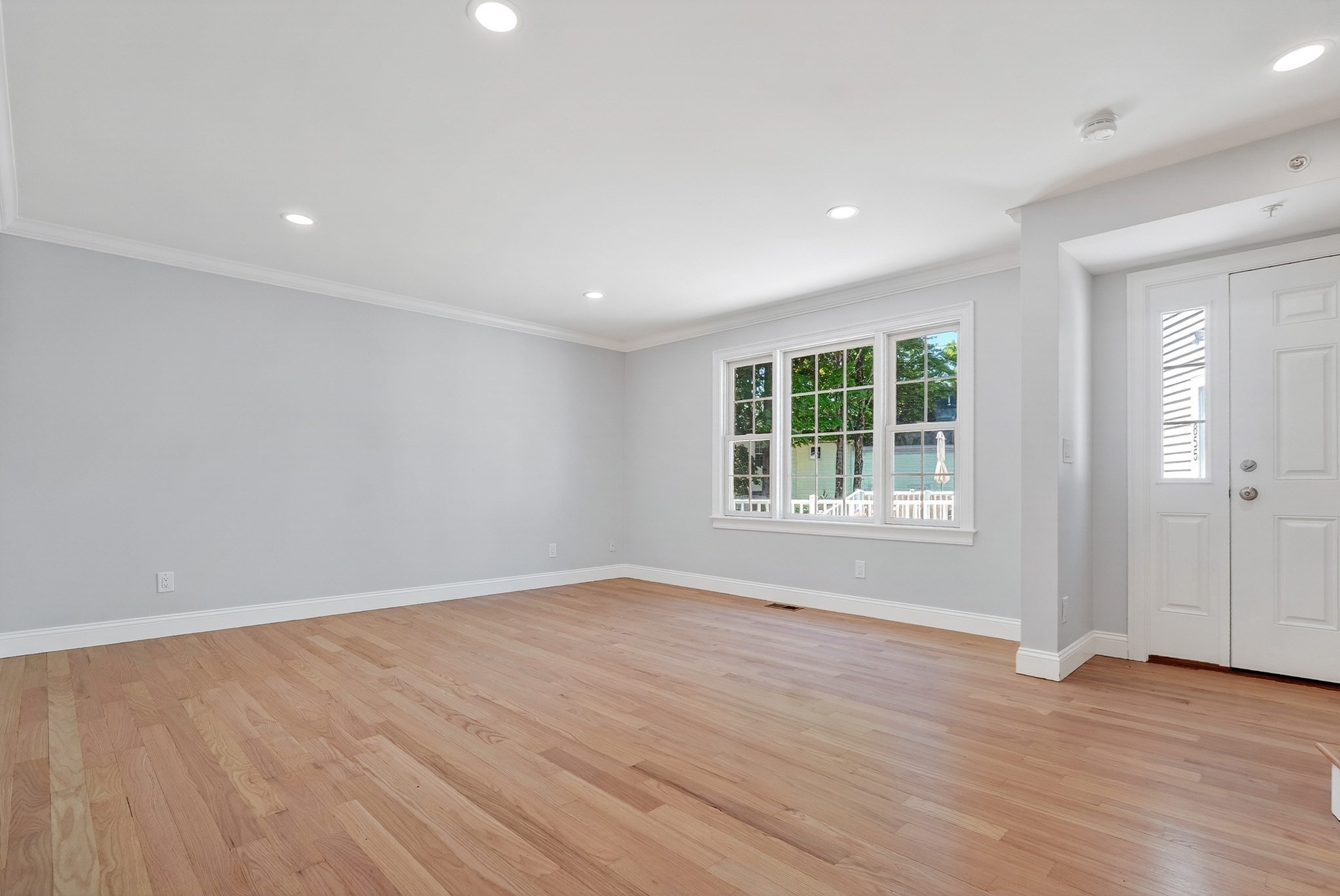 861 Washington St # 2 Property Photo 4