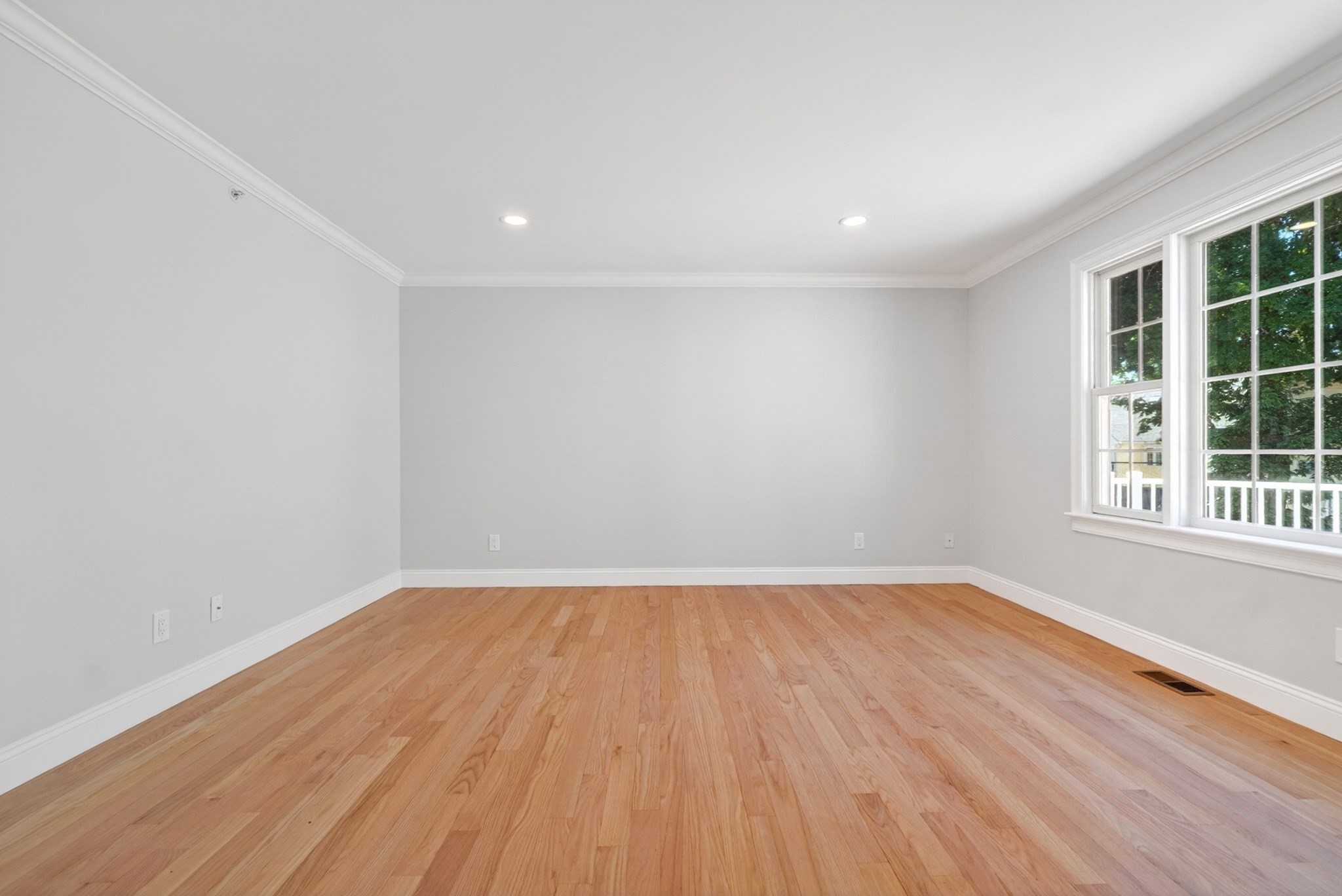 861 Washington St # 2 Property Photo 6
