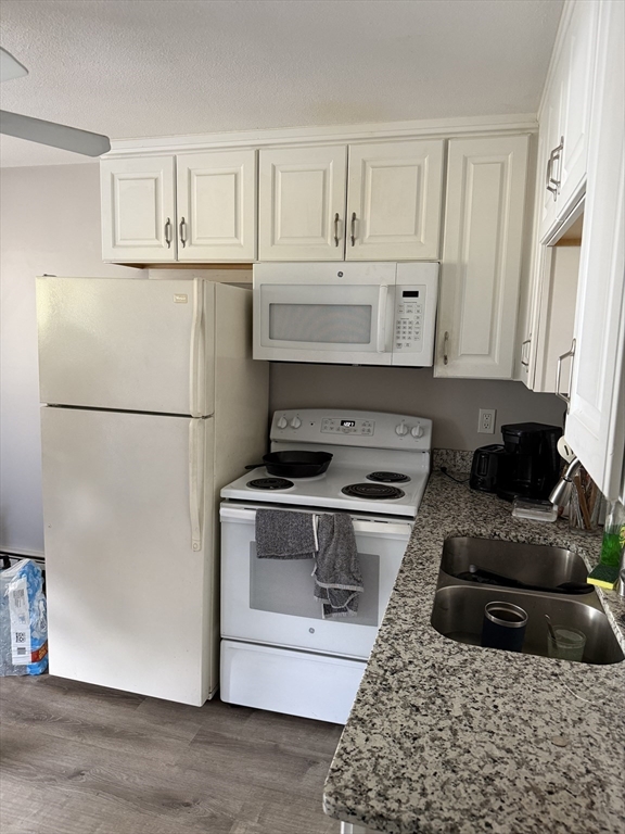 2 Green St Property Photo 3