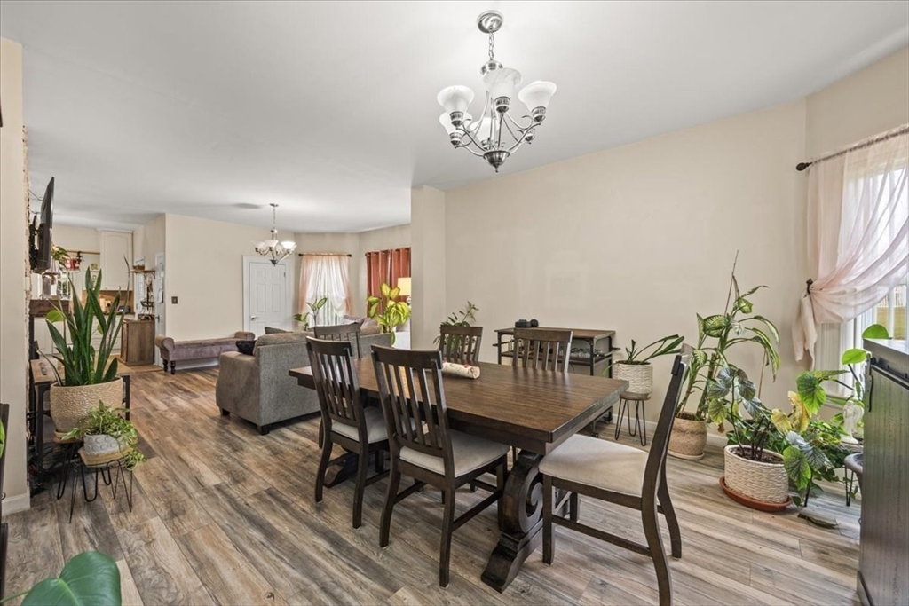 2118 Riverside Ave Property Photo 10