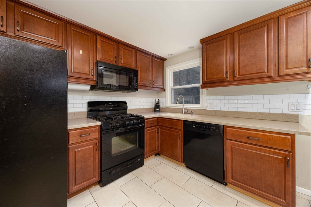 94 West Street Property Photo 10