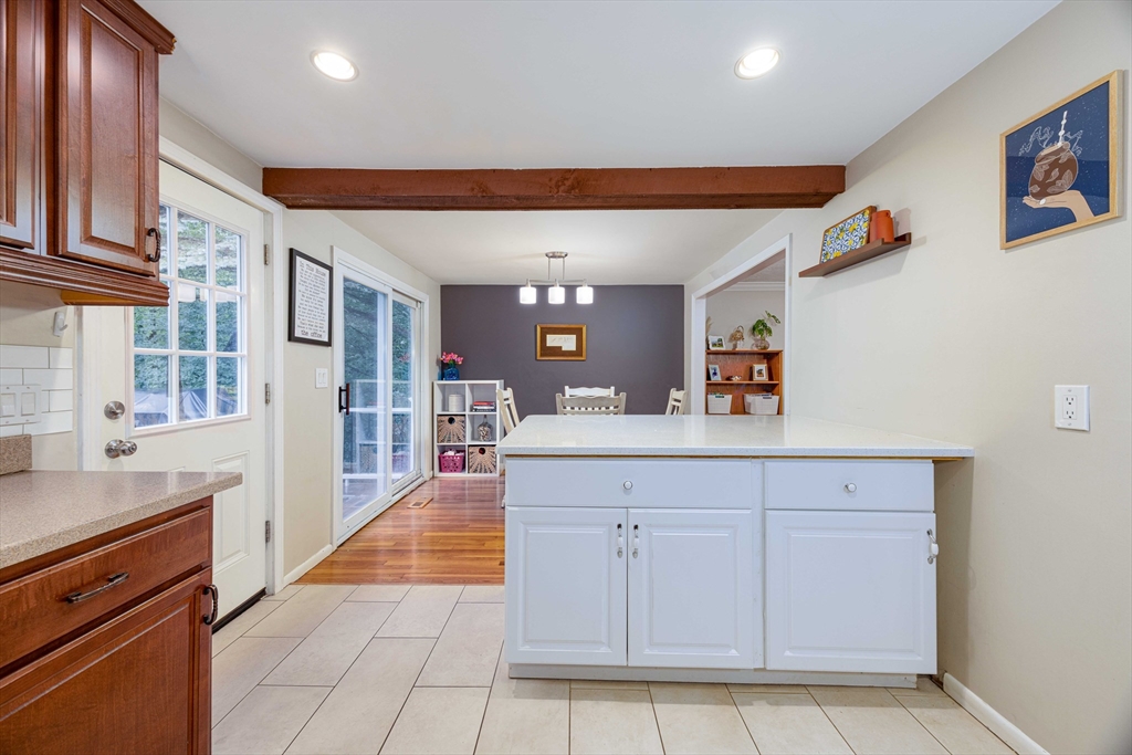 94 West Street Property Photo 11